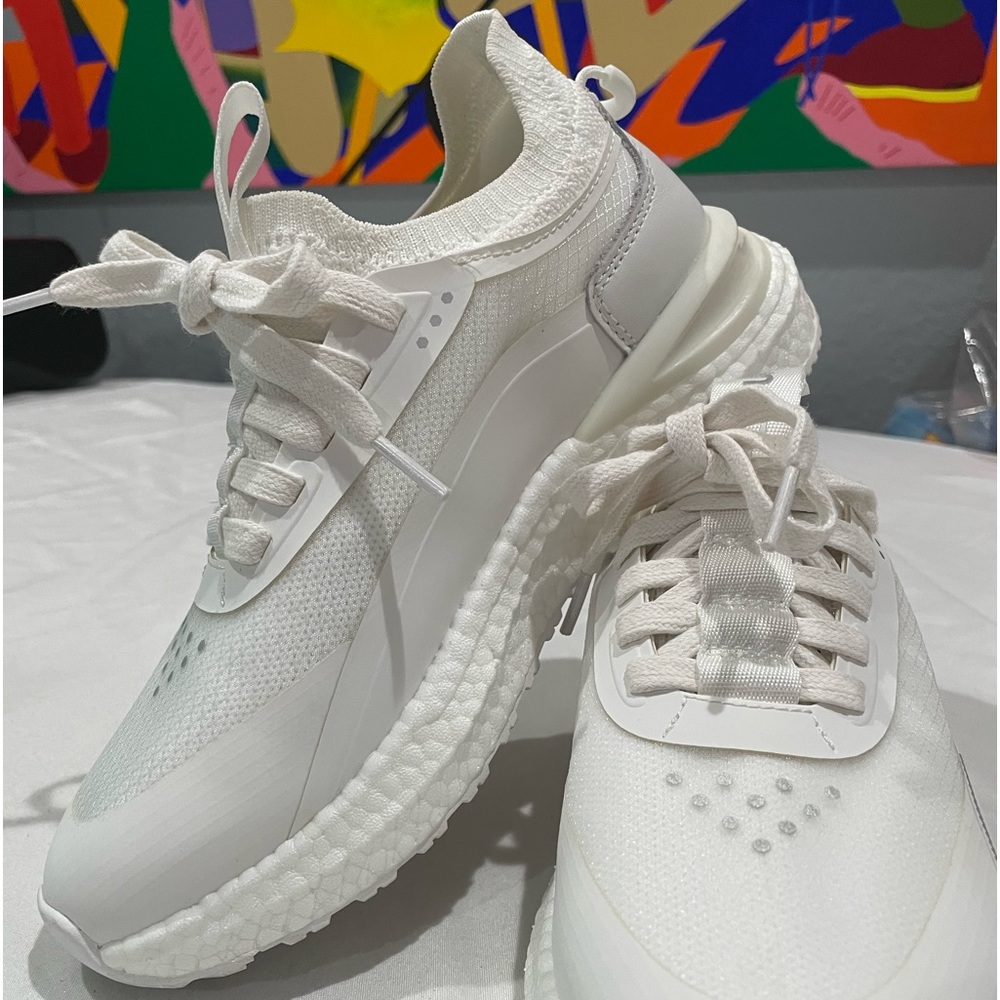 Velez Fly Up Retro White Sneakers US size 7.5